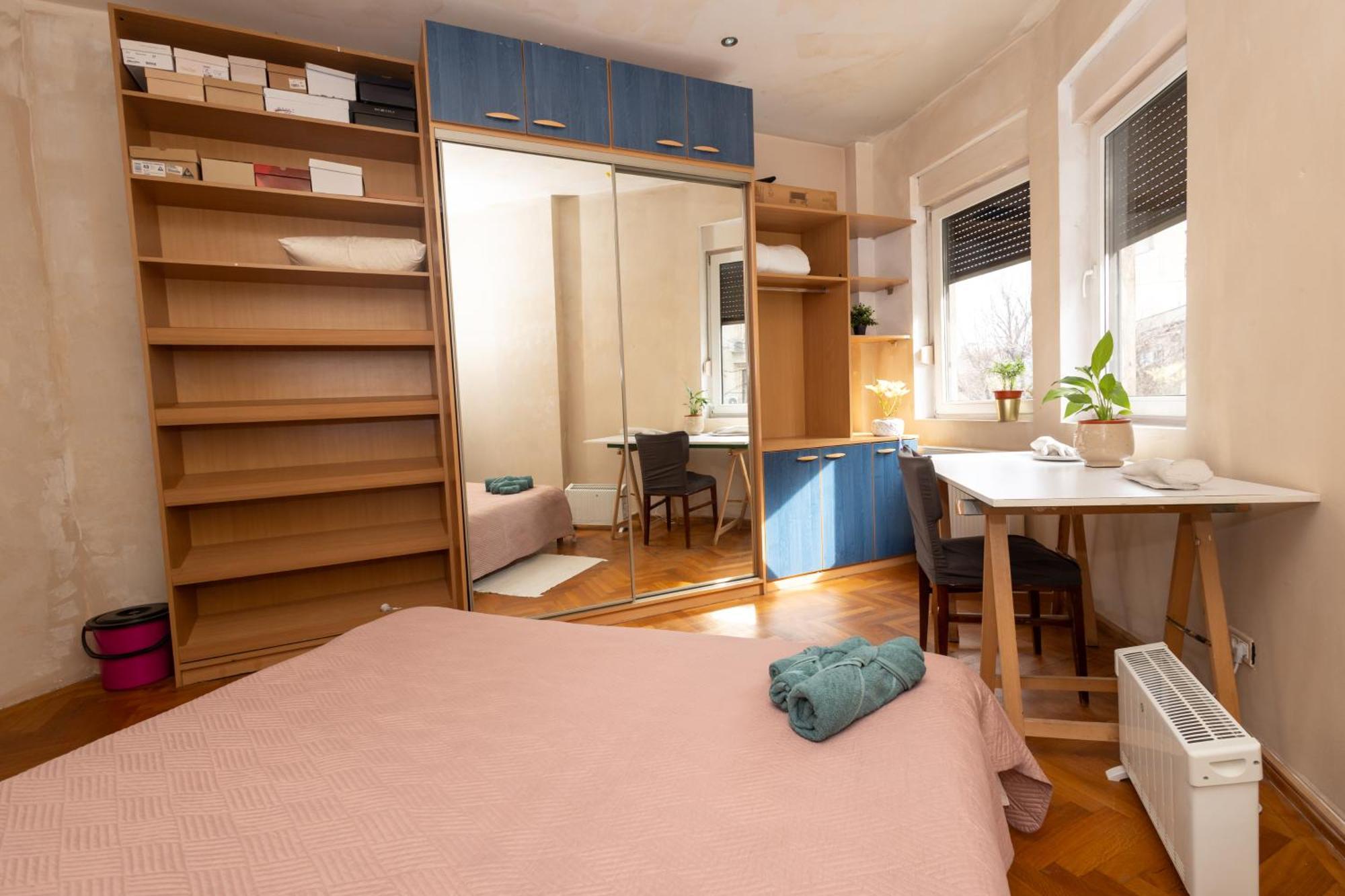 Shared Retro Vintage Luxury Apartment Bucureşti Ngoại thất bức ảnh