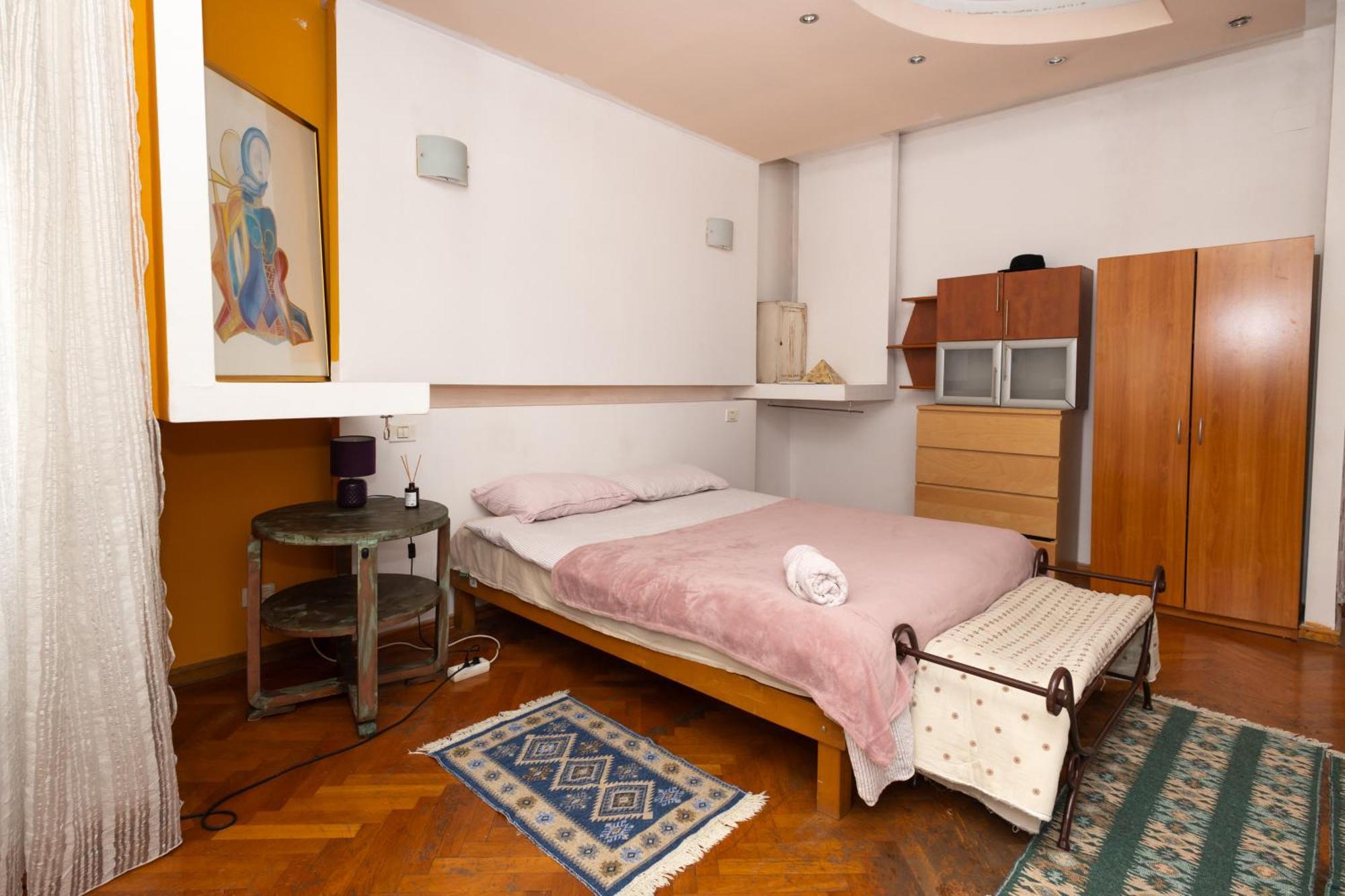Shared Retro Vintage Luxury Apartment Bucureşti Ngoại thất bức ảnh