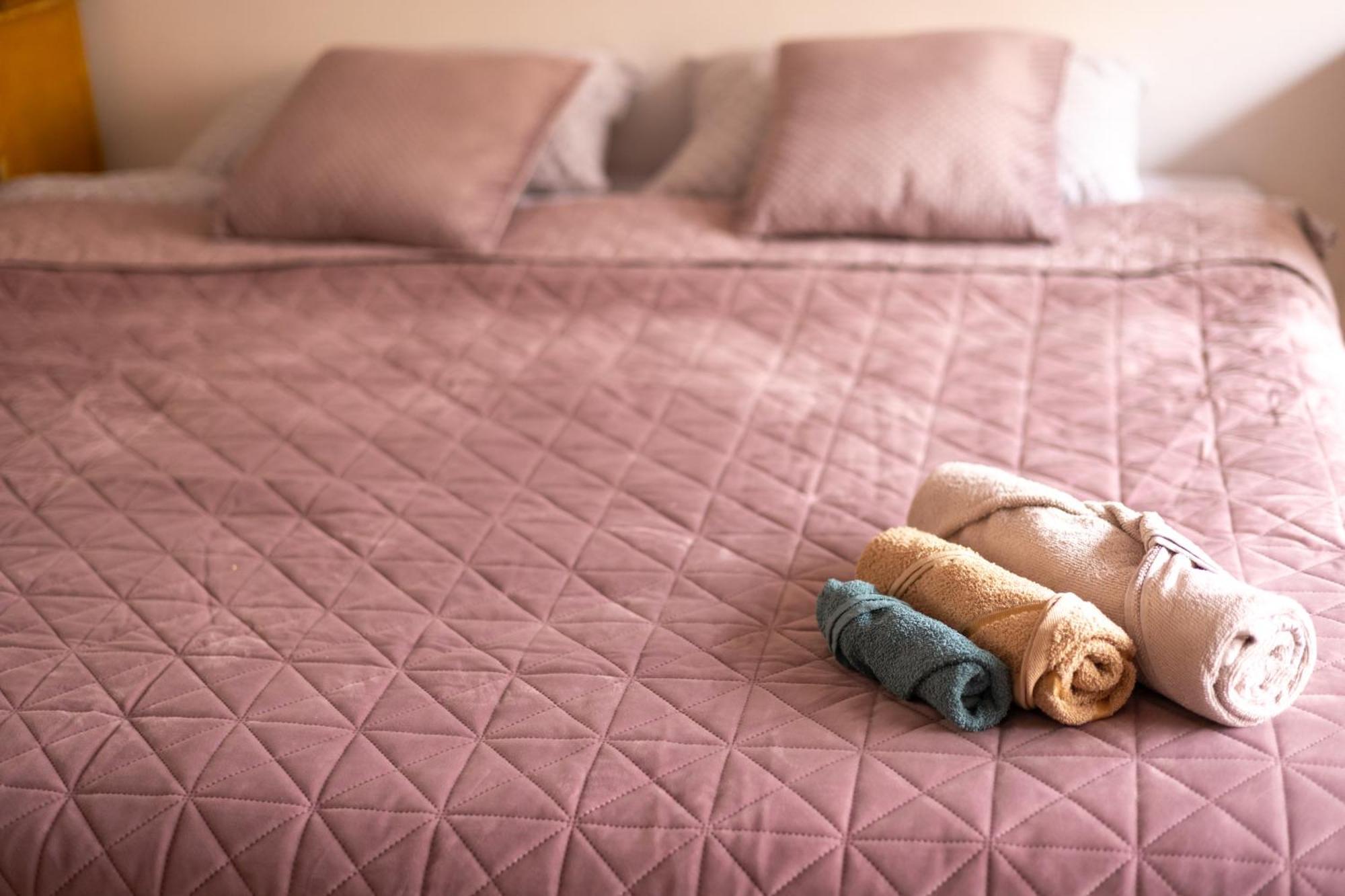 Shared Retro Vintage Luxury Apartment Bucureşti Ngoại thất bức ảnh
