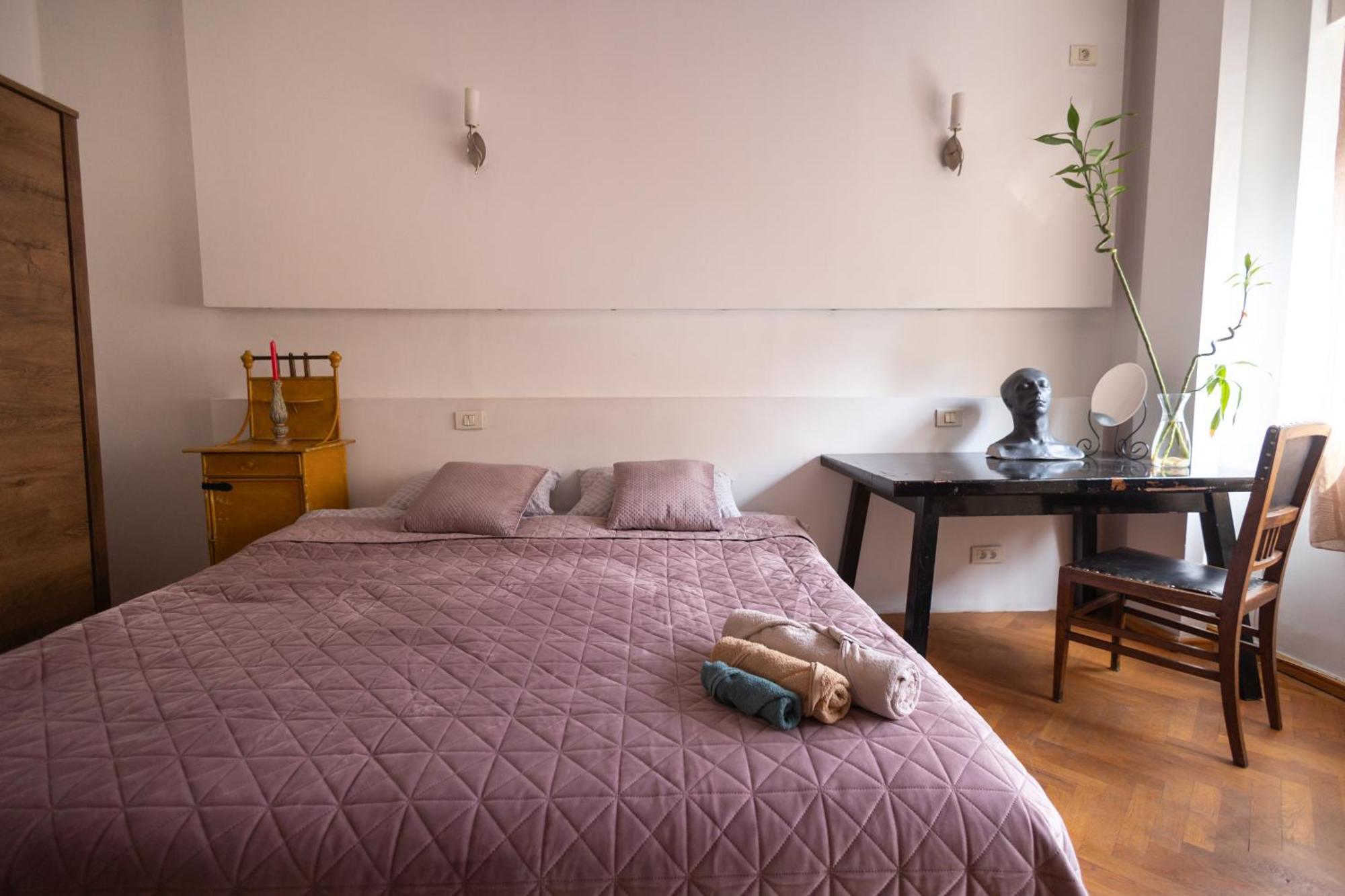 Shared Retro Vintage Luxury Apartment Bucureşti Ngoại thất bức ảnh