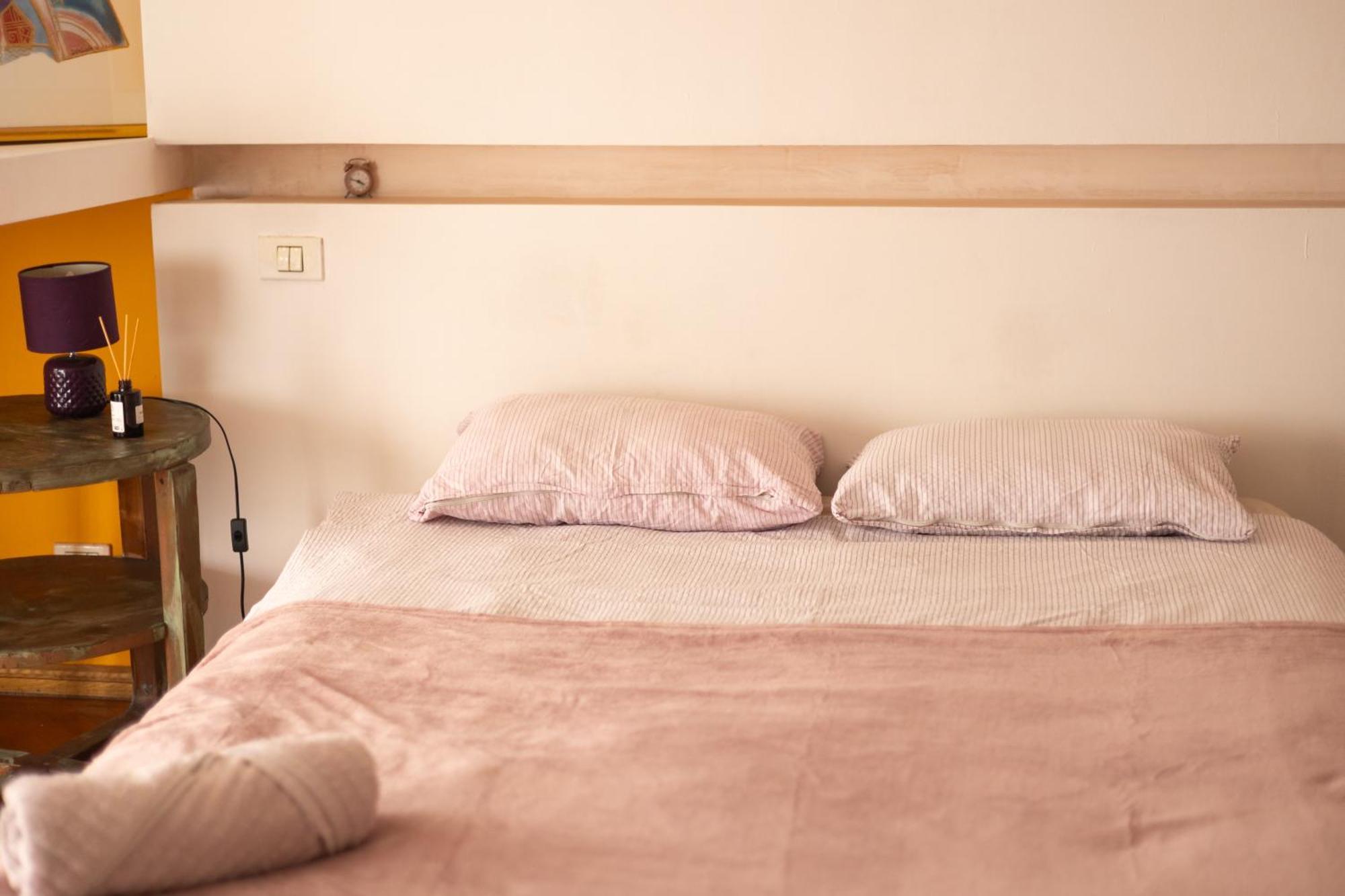 Shared Retro Vintage Luxury Apartment Bucureşti Ngoại thất bức ảnh