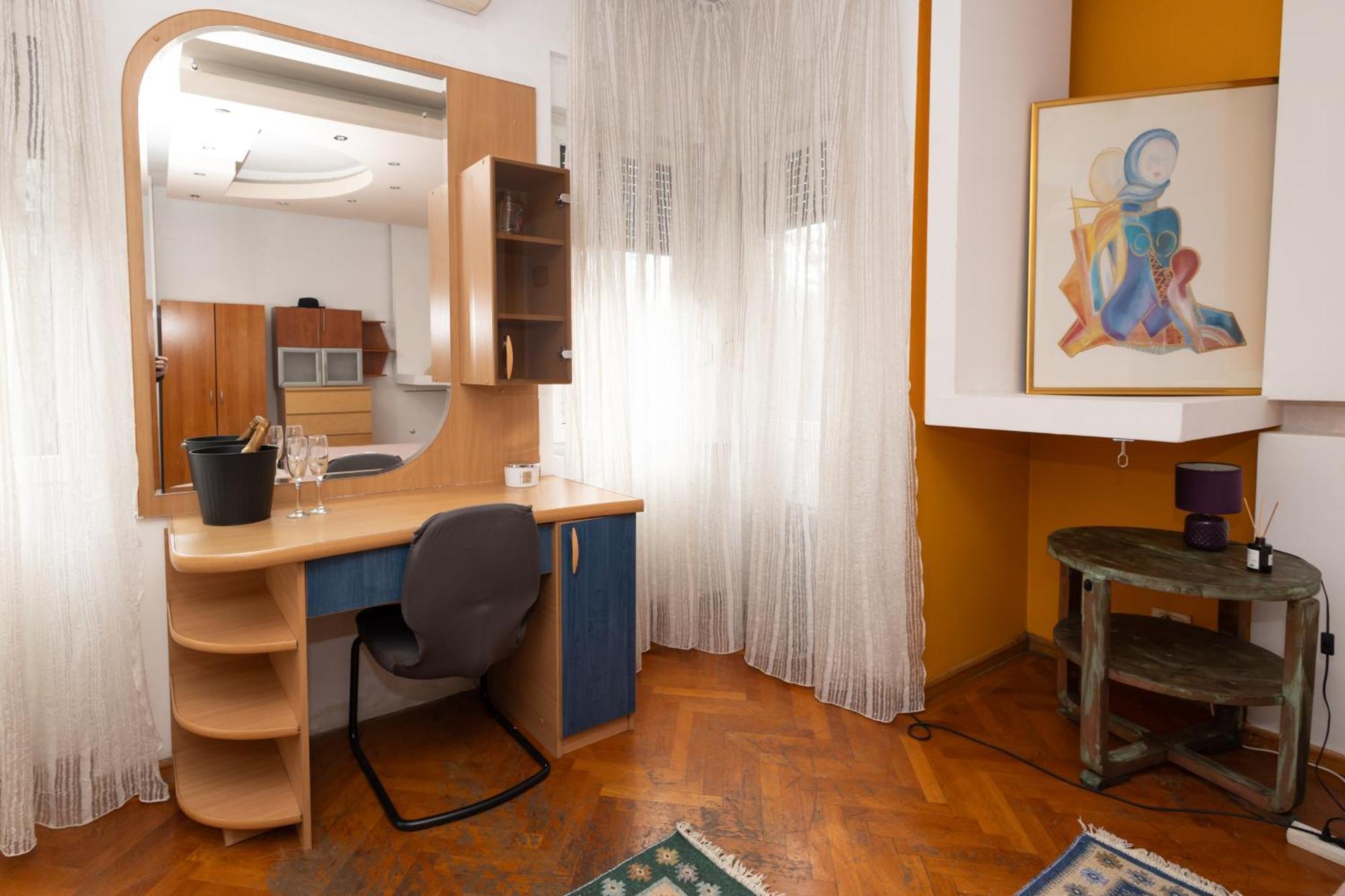 Shared Retro Vintage Luxury Apartment Bucureşti Ngoại thất bức ảnh