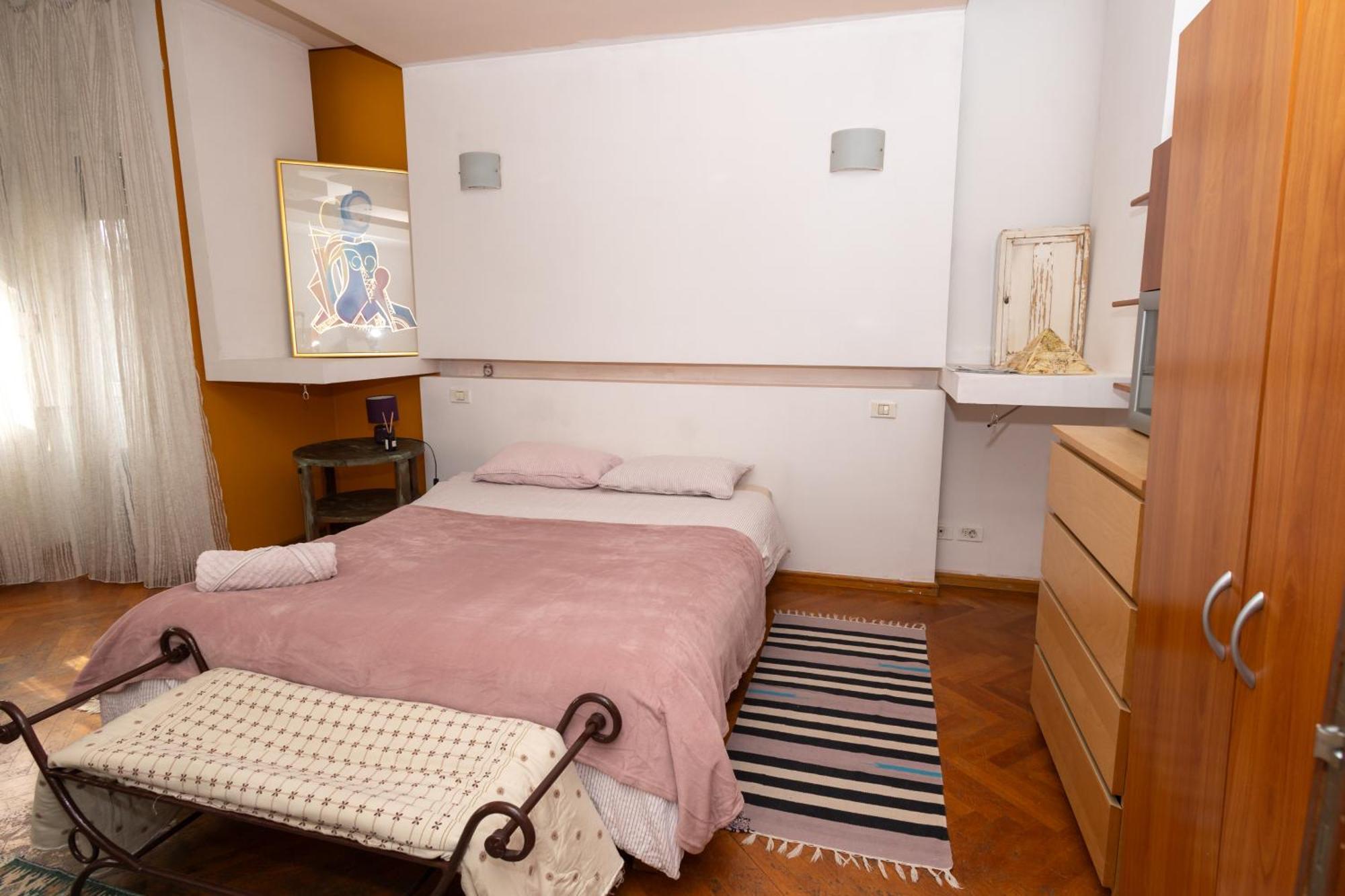 Shared Retro Vintage Luxury Apartment Bucureşti Ngoại thất bức ảnh