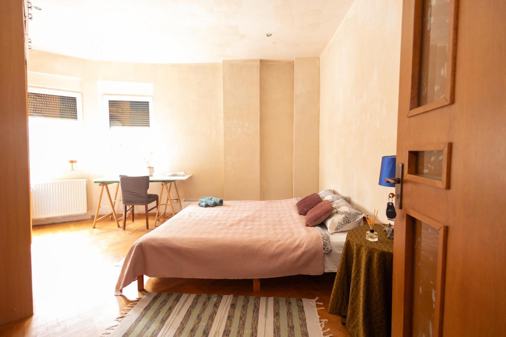 Shared Retro Vintage Luxury Apartment Bucureşti Ngoại thất bức ảnh